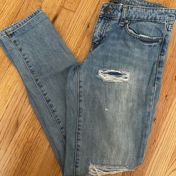 Gap Boyfriend Jeans - Picture 1 of 3